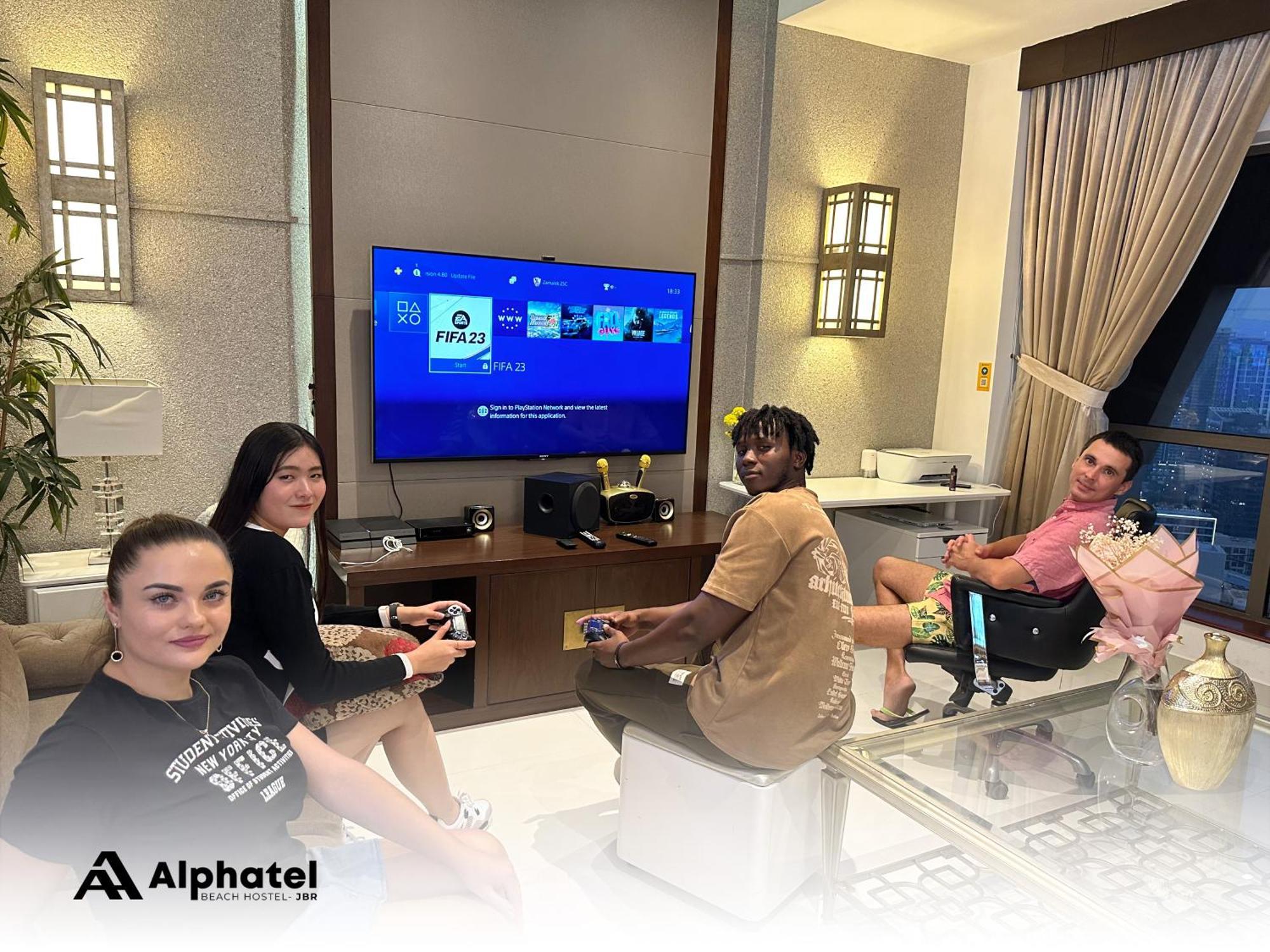 Alphatel Beach Hostel Jbr ドバイ エクステリア 写真