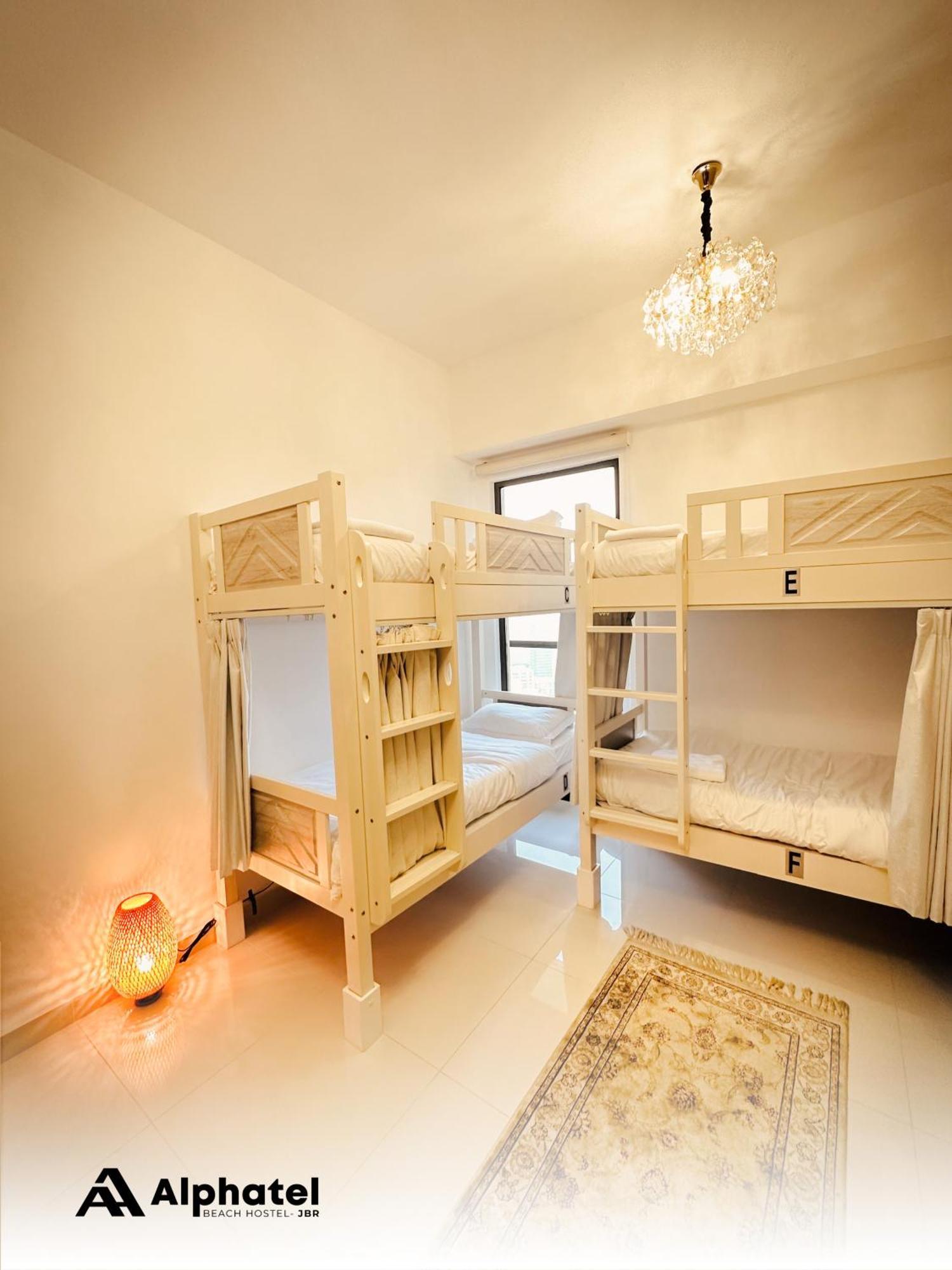 Alphatel Beach Hostel Jbr ドバイ エクステリア 写真