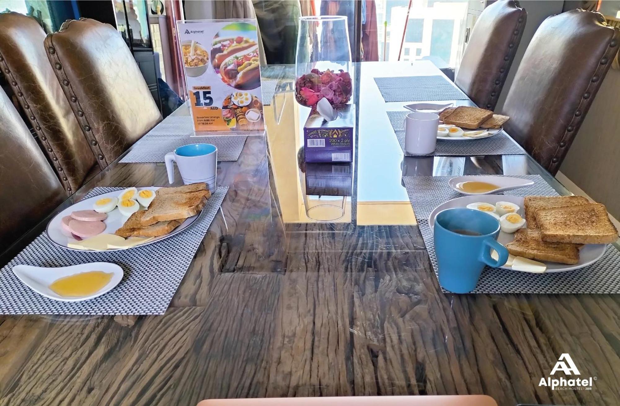 Alphatel Beach Hostel Jbr ドバイ エクステリア 写真